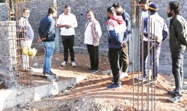 आयुक्त ने विकास कार्यों का लिया जायजा