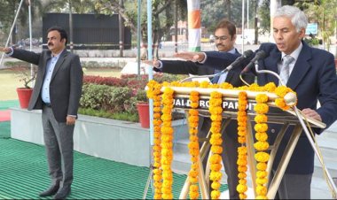 मुख्य सचिव श्री जैन ने राष्ट्रीय मतदाता दिवस पर दिलायी शपथ