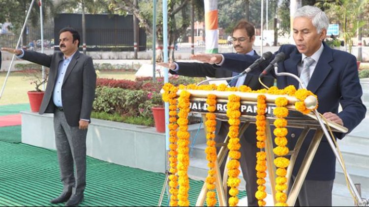 मुख्य सचिव श्री जैन ने राष्ट्रीय मतदाता दिवस पर दिलायी शपथ